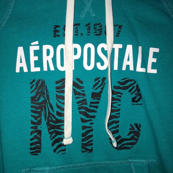 Too small - Picture 2 of 4